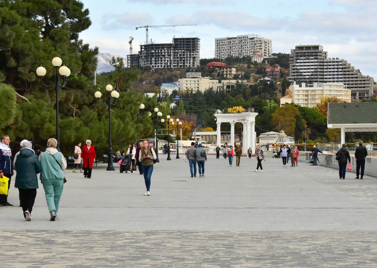 В каких крымских городах туристы предпочитают отдыхать осенью