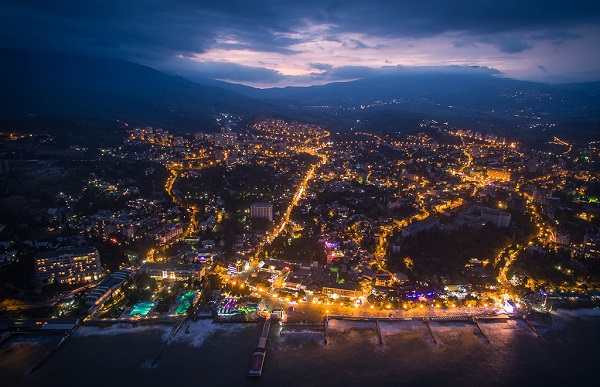 Ялта, Алушта и Севастополь вошли в ТОП-5 новогодних курортов