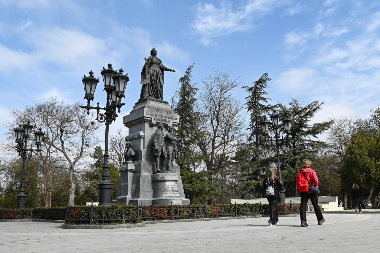 В Симферополе проведут бесплатную экскурсию ко Дню Героев Отечества