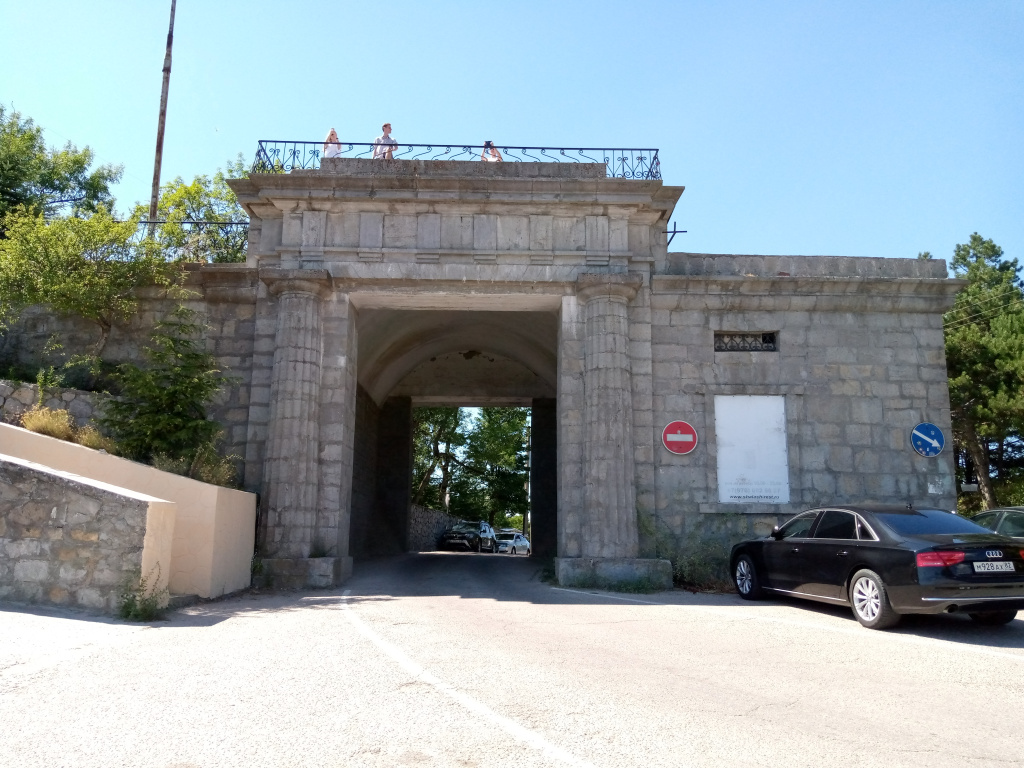 The arch marking the Baydar Gate was erected in 1848, shortly after the road linking Sevastopol with the southern coastline was built. 12 (2).jpg