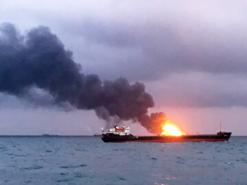 Пожар на двух судах в Чёрном море