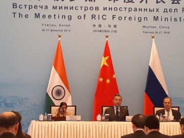 По всем наиболее важным и принципиальным вопросам подходы России, Индии и Китая совпадают, — Лавров