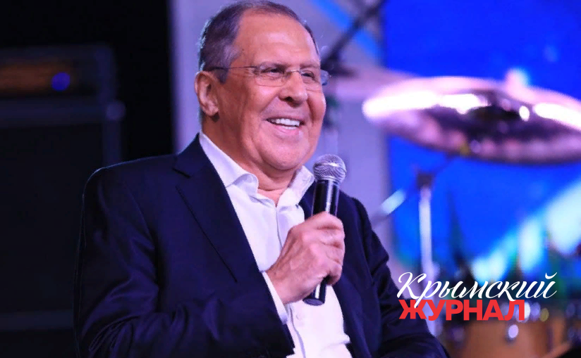 Lavrov met with future culture workers in Crimea