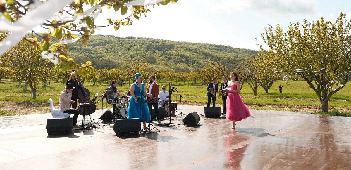 Музыка под открытым небом: как в Крыму проходит фестиваль «Природа искусства»