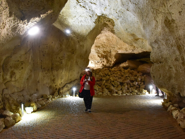 Пещера «Таврида» начала принимать туристов