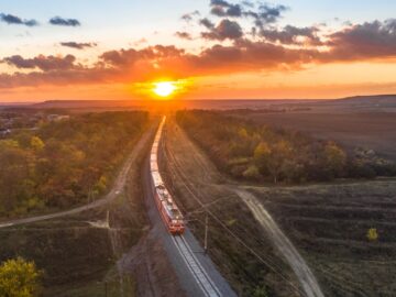 В Крым с 30 сентября запустят дополнительный поезд из Москвы