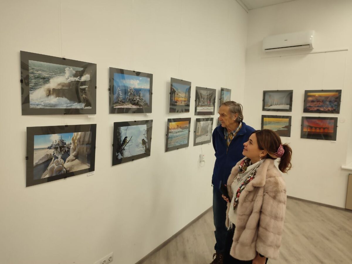 В Евпатории открыли фотовыставку «Зимний Крым»
