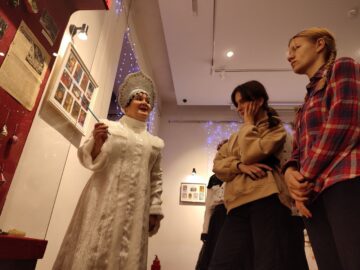 В Евпатории открылась выставка старинных новогодних атрибутов