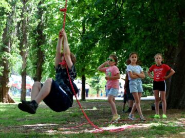 Мастер-класс, бесплатные уроки танцев и шоу барабанов: какую программу подготовили парки Симферополя на выходные