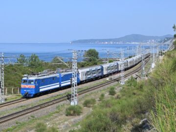 Из Адлера в Крым будут каждый день ходить поезда 