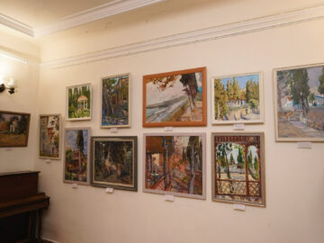 Посвященная старинным усадьбам Крыма выставка картин открылась в Алуште