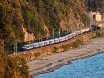 На майские праздники в Крым будет ходить больше поездов