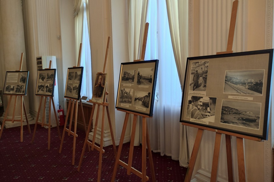 В Ливадийском дворце открылась выставка к 80-летию освобождения Ялты