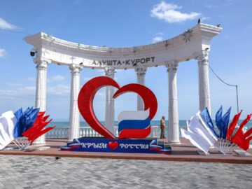Крымские города вошли в ТОП-10 популярных направлений для длительного отдыха в апреле